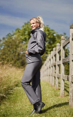 Horze Rory Damen Regenjacke & -hosen Set -Reitbekleidung Verkaufsgeschäft 33629 bpg 10