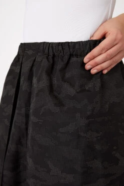 Horze Camo Luminox Reflektiernder Regenreitrock Für Damen -Reitbekleidung Verkaufsgeschäft 33980 099 06